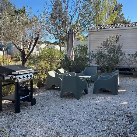 Mobil 8 Personnes Au Les Pins Maritimes Camping Hyères
